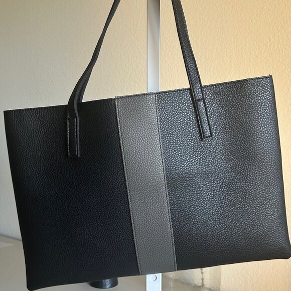 Vince Camuto Handbags - VINCE CAMUTO Luck Tote EUC